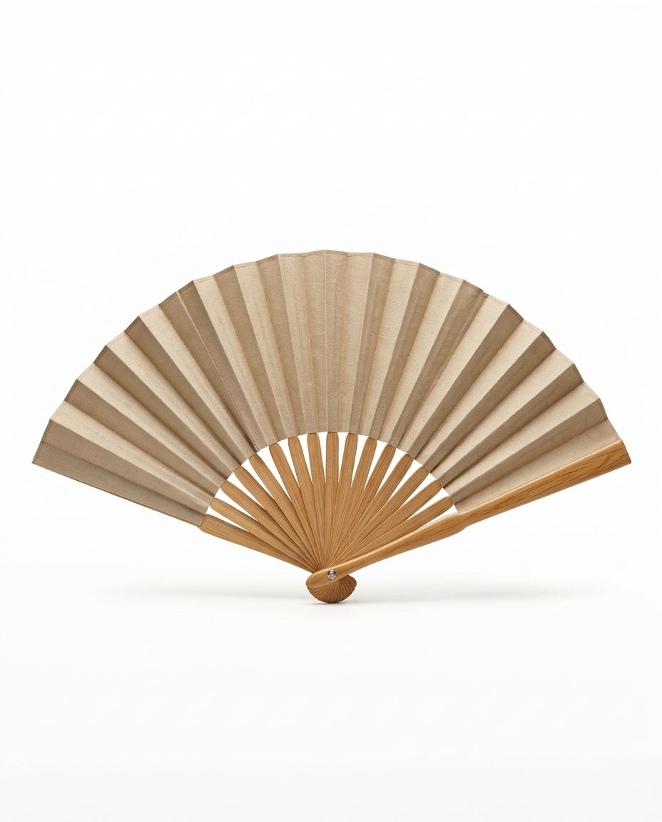 Éventail Colette 19 cm coloris Sable, vue de face, fabrication artisanale espagnole Fanette
